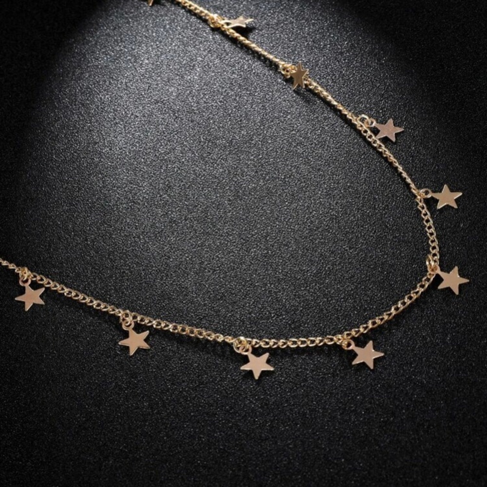 Gold Star Necklace - Picture 6 of 7